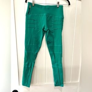 Fun Oiselle leggings; wore a few times. Beautiful color. Size small